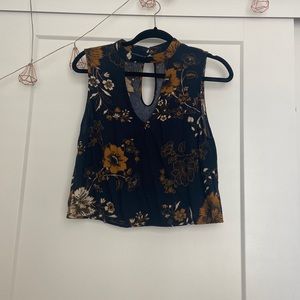 Kendall & Kylie floral top